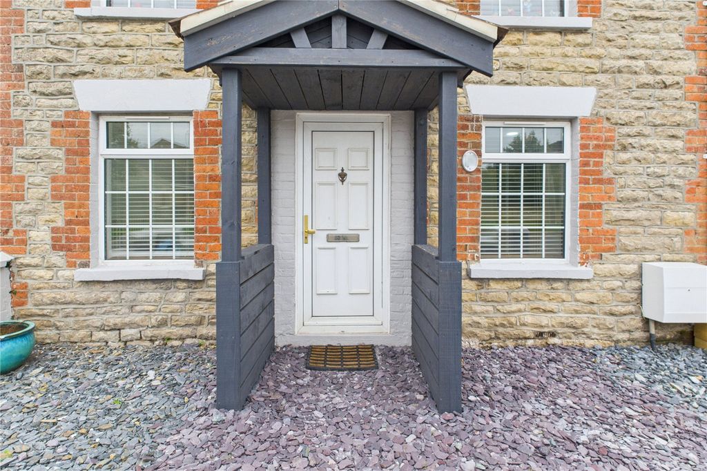 Property photo 2 of 16 Picture No. 15