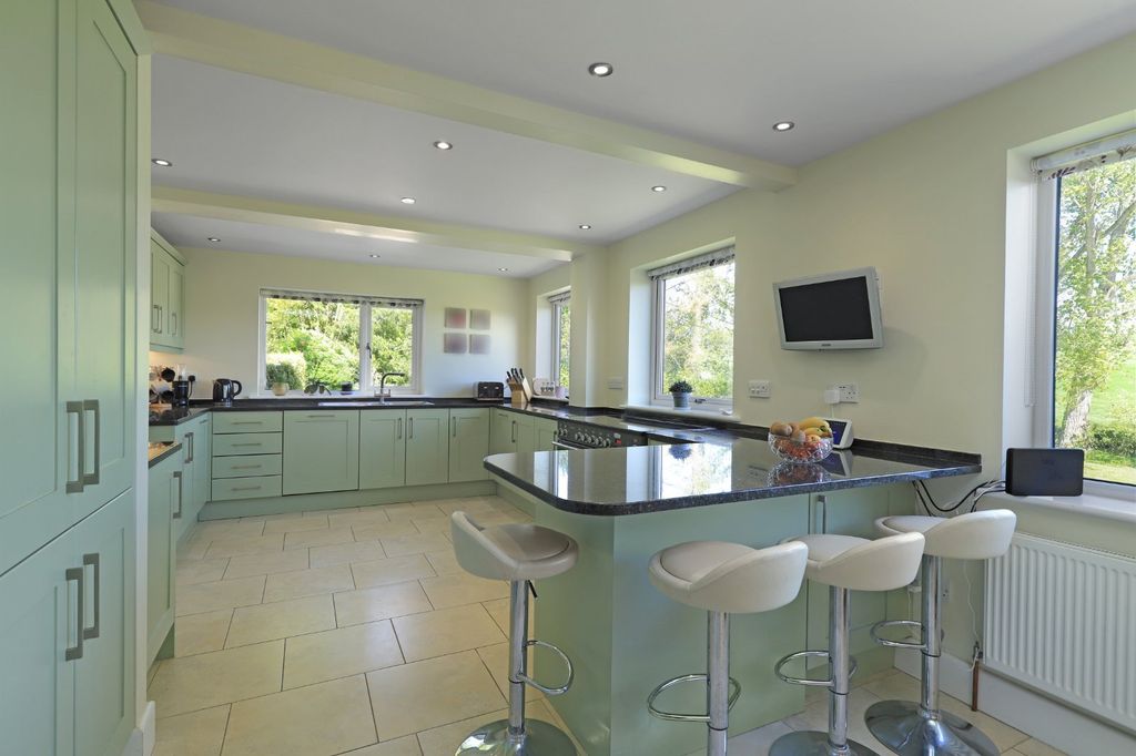 Property photo 2 of 22 Picture No. 07