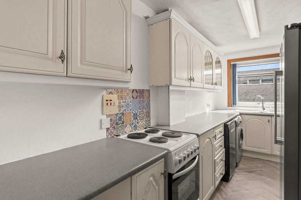 Additional image 5 of 2 bed maisonette for saleYork Lane, Grangemouth FK3