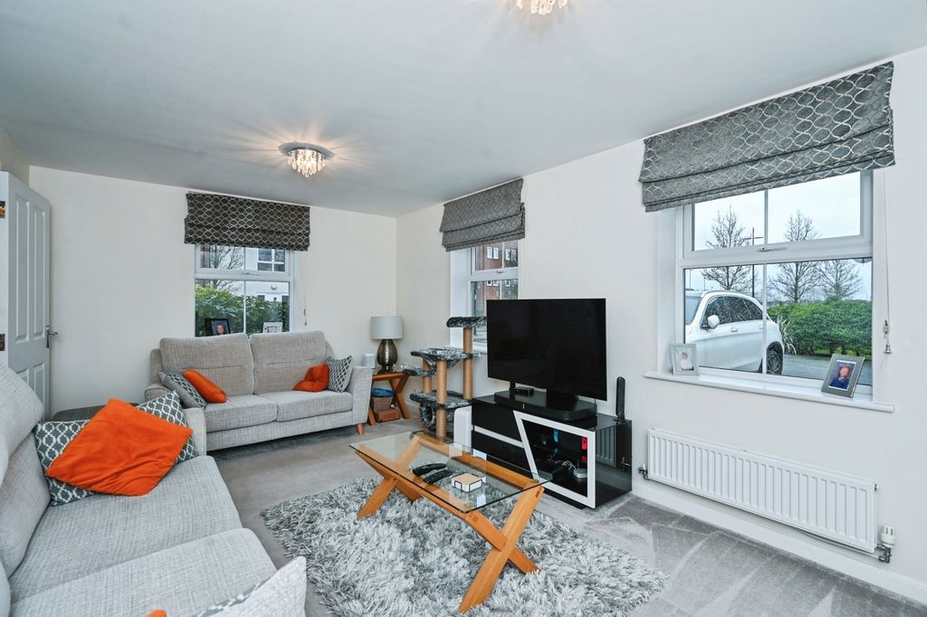 Property photo 3 of 22 Living Room