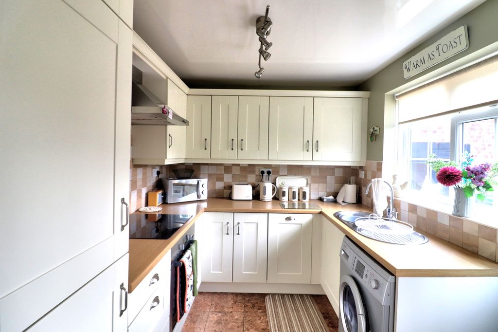 Property photo 3 of 8 Img_9608_09_10