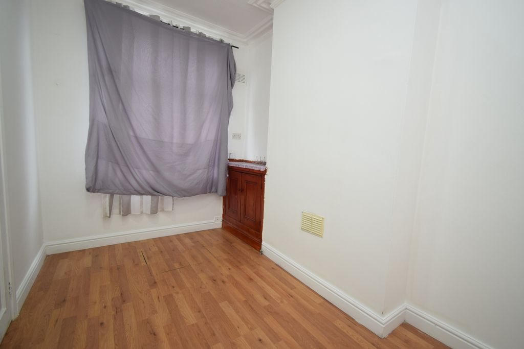 Property photo 2 of 8 Gallery