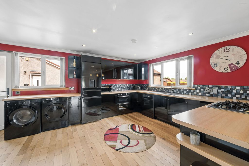 Property photo 3 of 44 Kitchen/ Diner