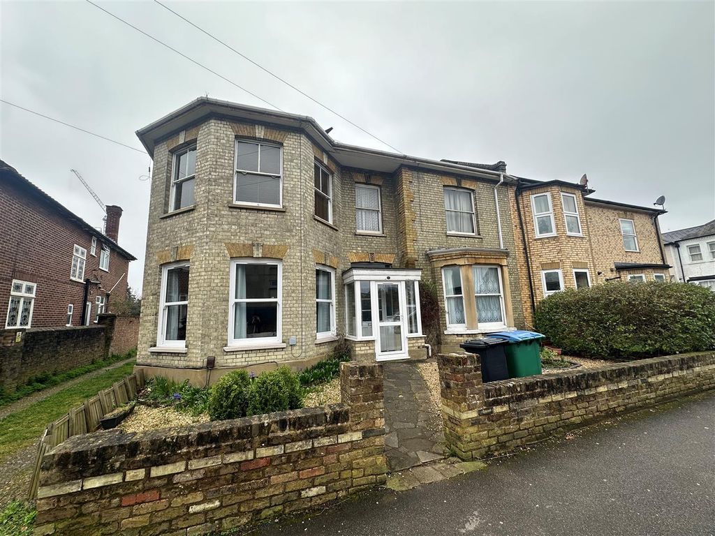 Property photo 1 of 8 Coopers Estate Agents