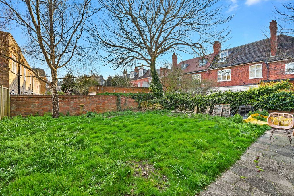 Property photo 3 of 11 Picture 3