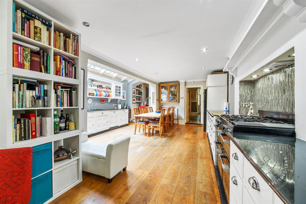 Property photo 3 of 41 Plasturton-Gardens-27.Jpg