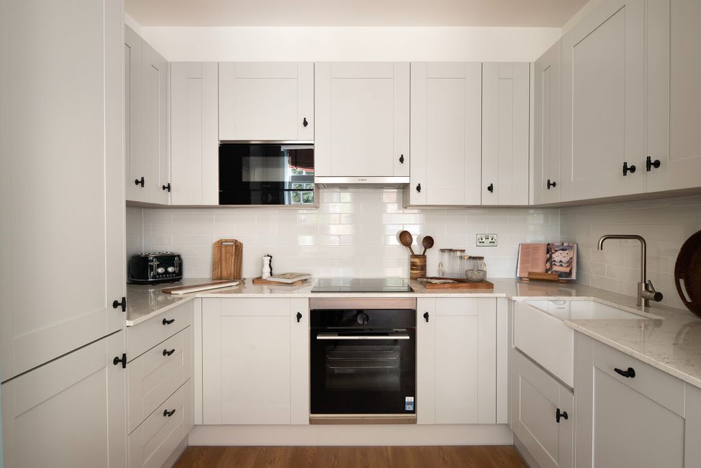 Property photo 2 of 16 Frankham Walk Show Home 20.Jpg