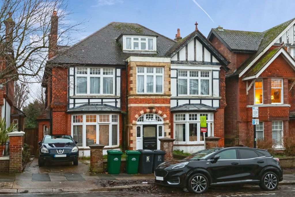 Property photo 1 of 11 Wilbury Gardens_8.Jpg