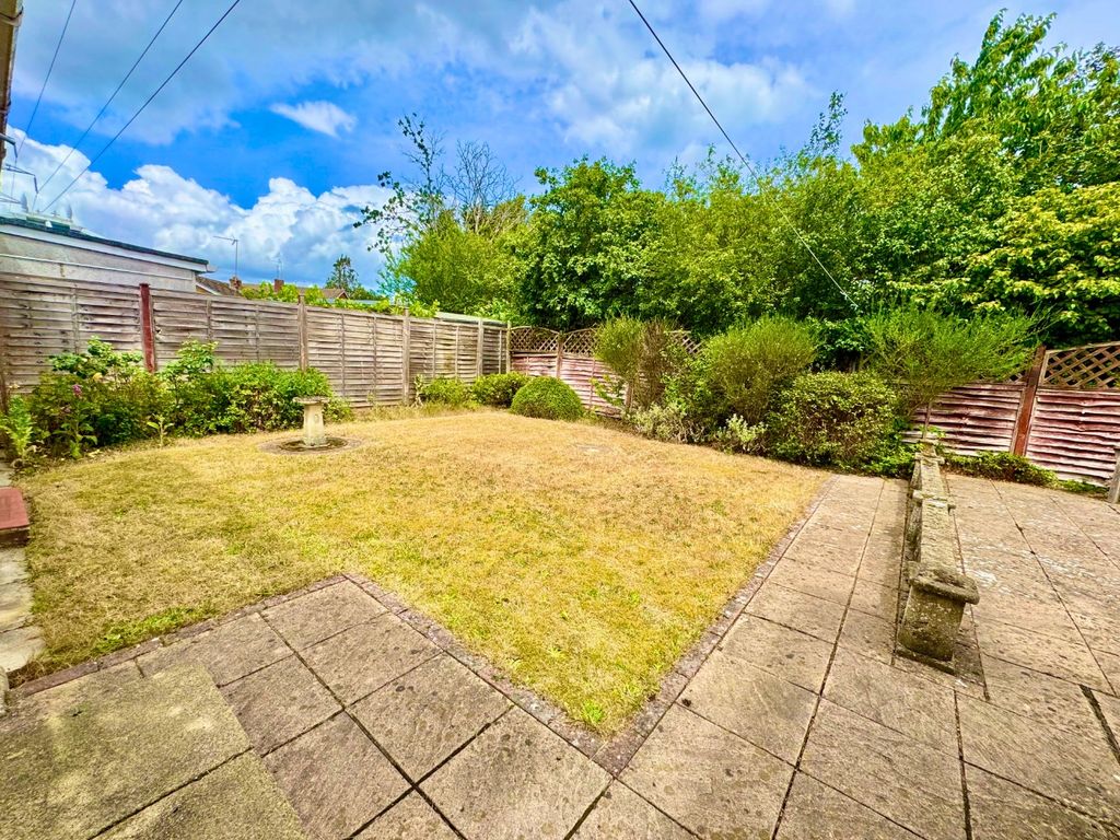 Property photo 2 of 14 5221162