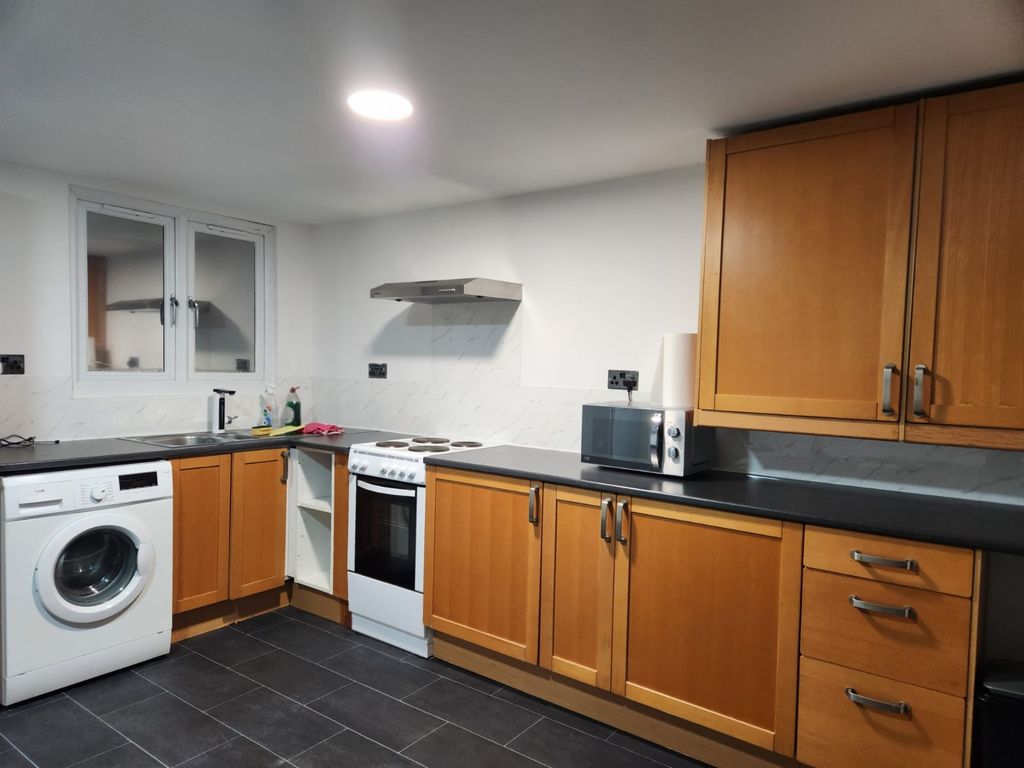 Property photo 1 of 3