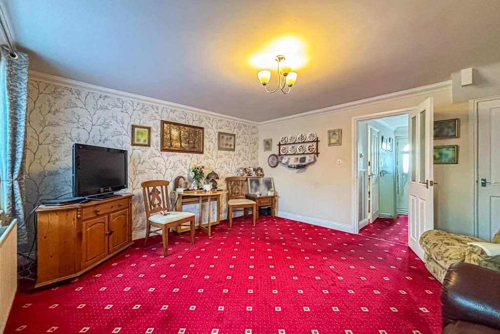 Property photo 3 of 11 Lounge/Diner