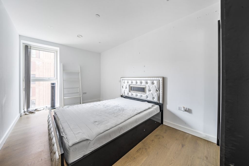 Property photo 3 of 16 1235260 (6)