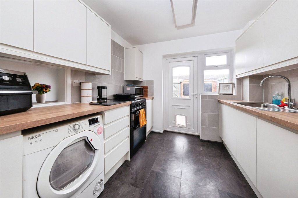 Property photo 2 of 16 Picture No. 22