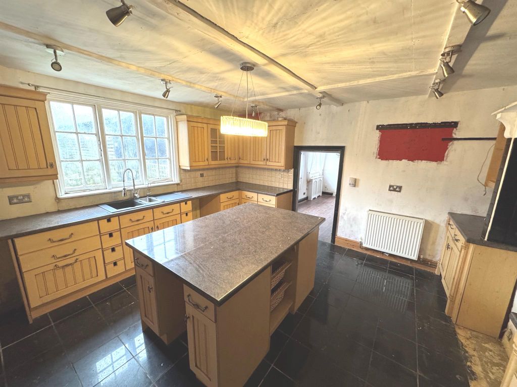 Property photo 3 of 30