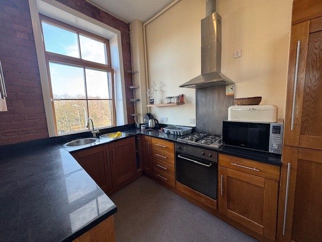Property photo 2 of 11 Image