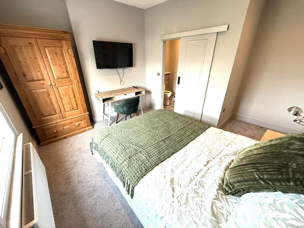 Property photo 1 of 13 Img_2086