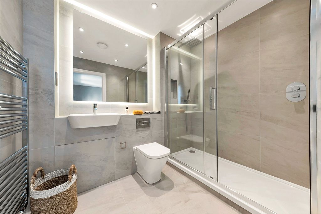 Property photo 3 of 21 Picture No. 14