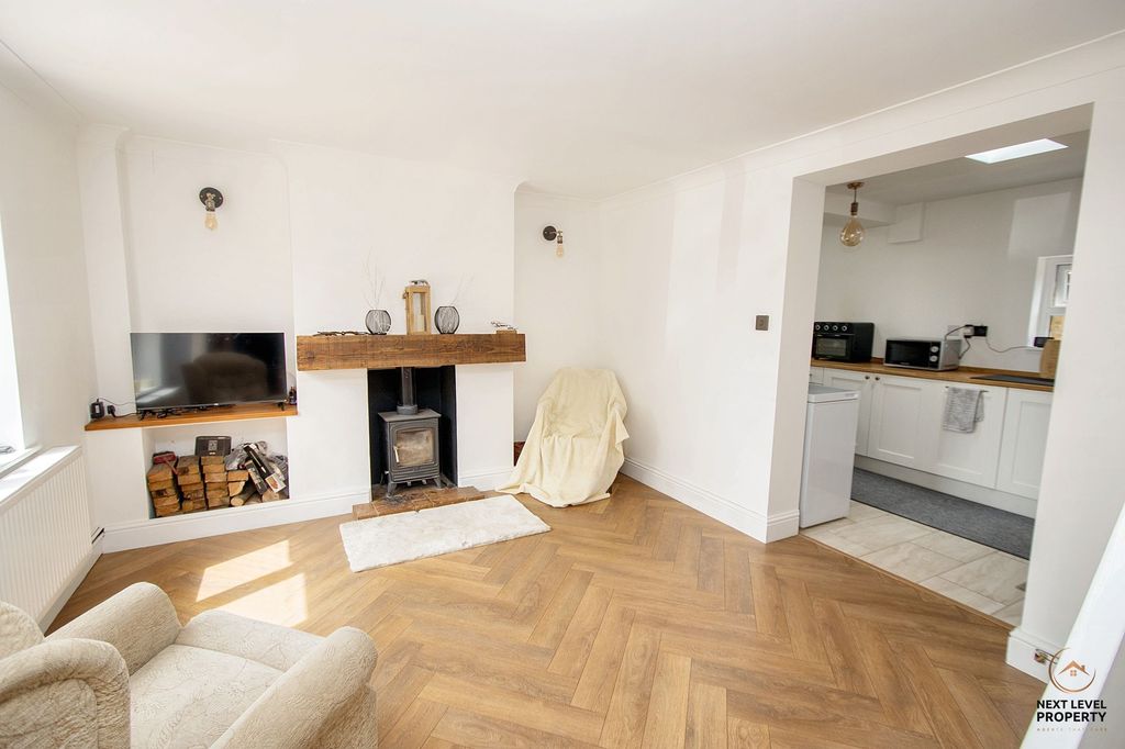 Property photo 3 of 13