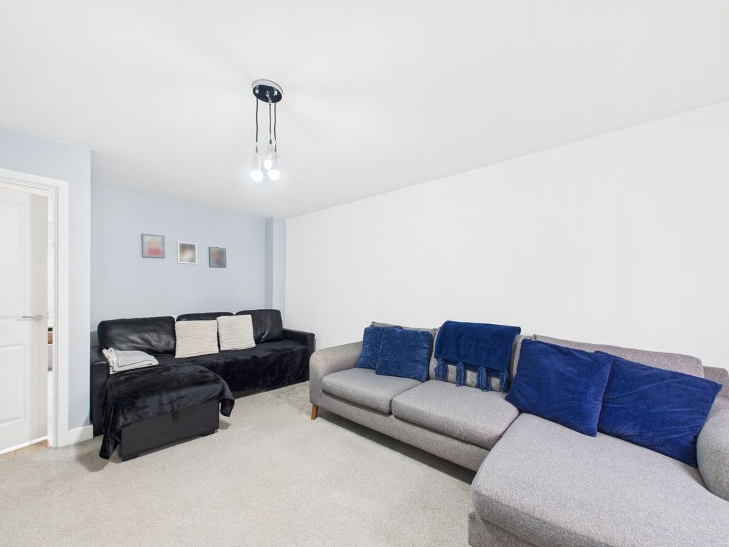 Property photo 3 of 18