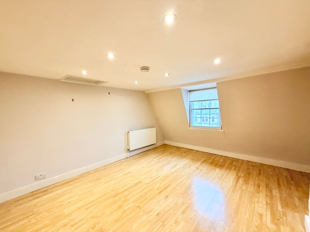 Property photo 3 of 5 Living Room