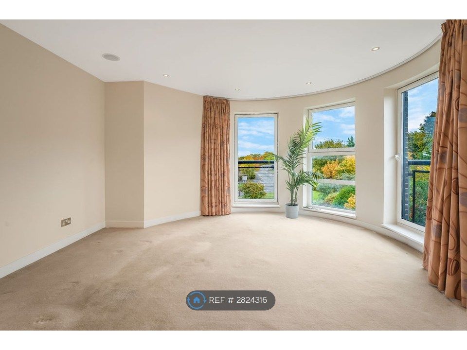 Property photo 3 of 29 Living Room