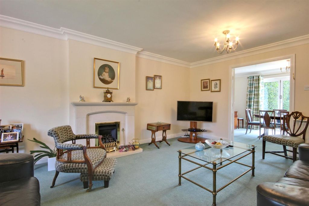 Property photo 3 of 25