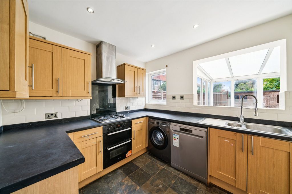 Property photo 3 of 14 Picture No. 06