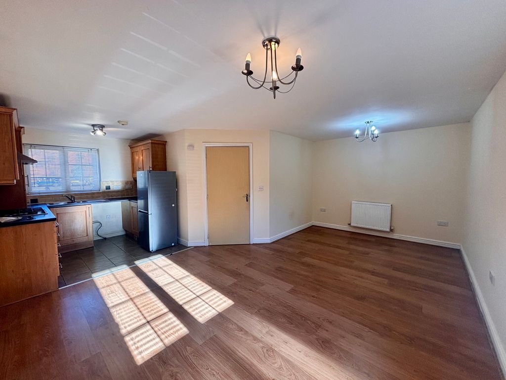 Property photo 2 of 11 Image