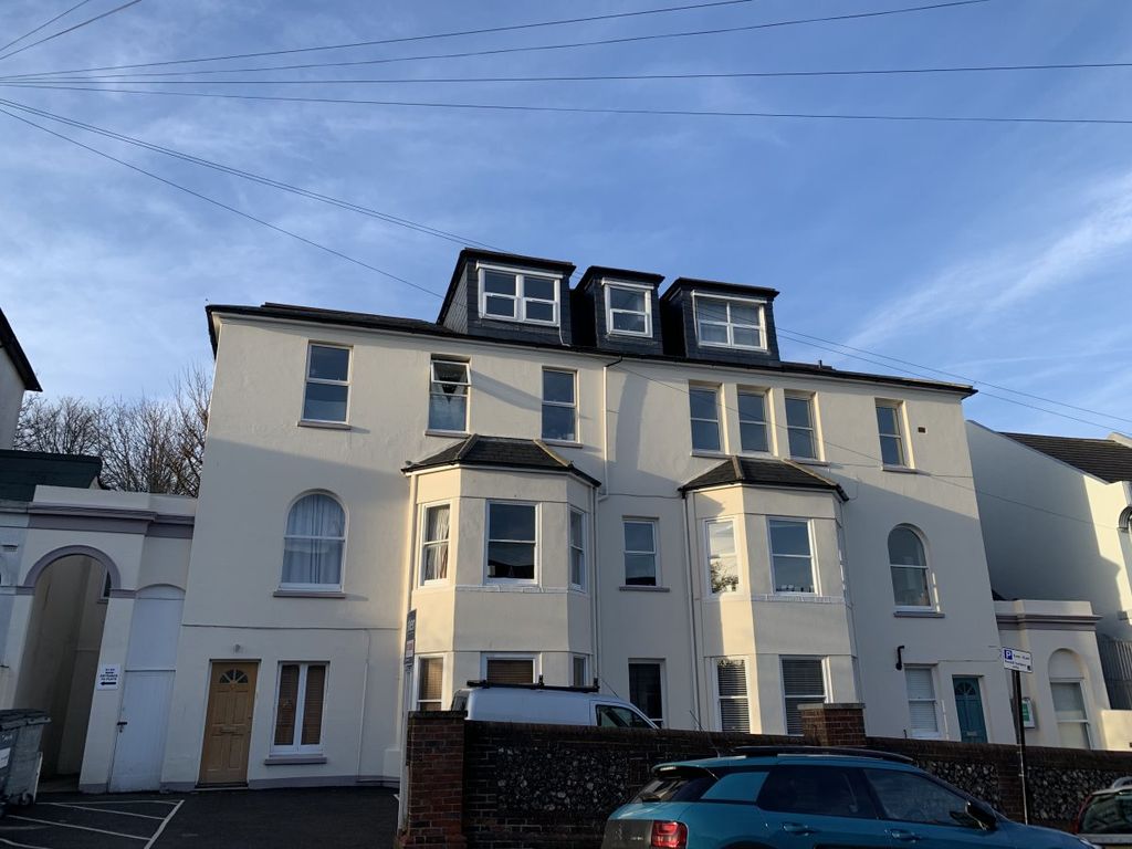 Property photo 1 of 11 1 Bed Unfurnished