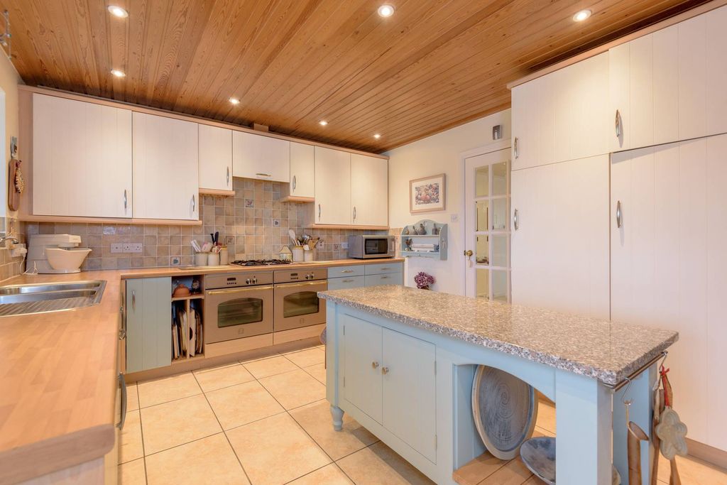 Additional image 7 of 4 bed detached bungalow for sale1 Hopetoun Park, Gullane EH31