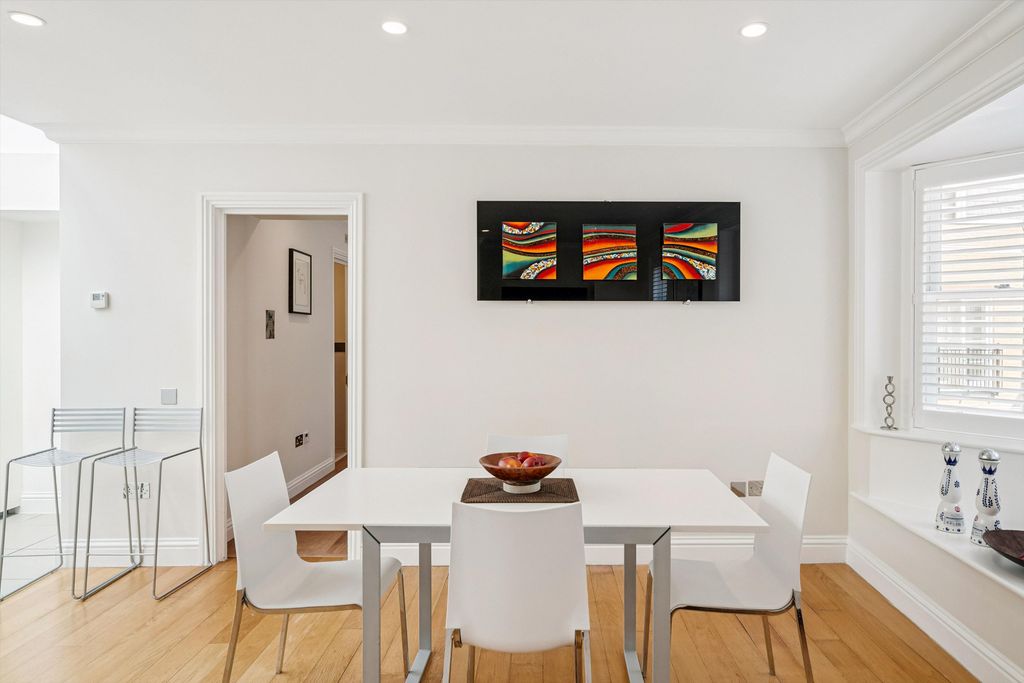 Property photo 3 of 12 Image