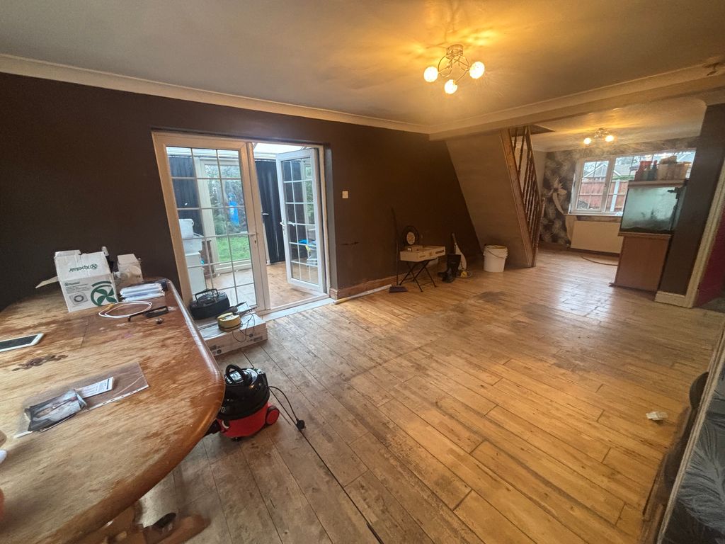 Property photo 3 of 15 Photo #3