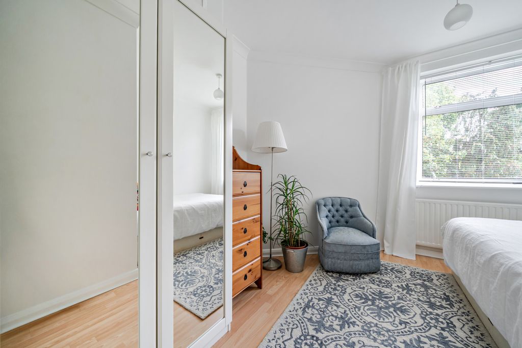 Property photo 3 of 18 1515366-15-1A07c6...