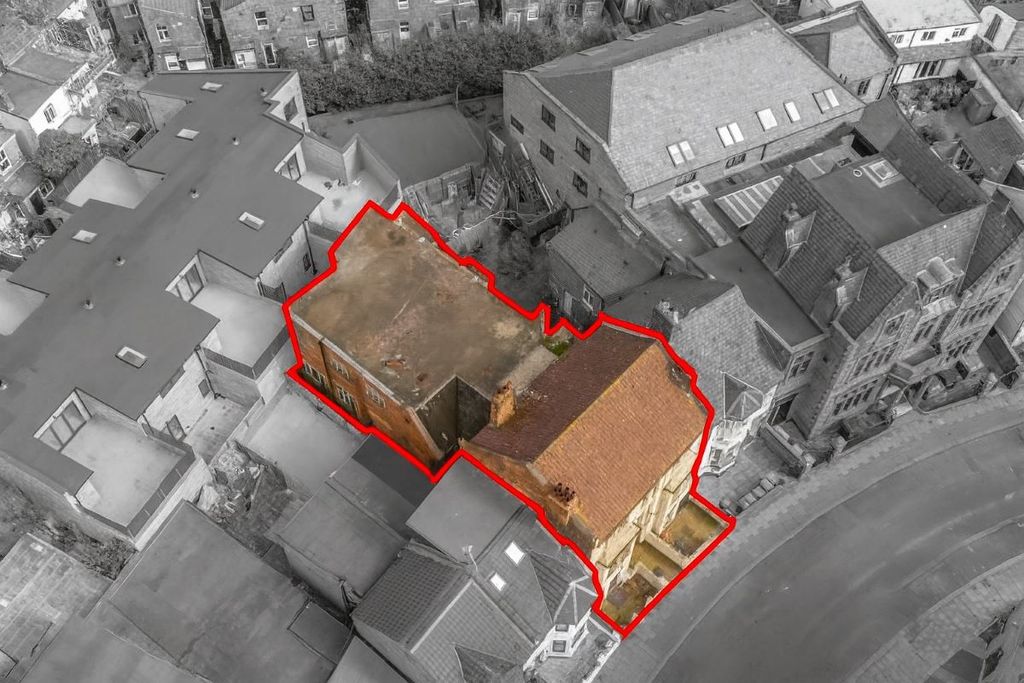 Property photo 3 of 24