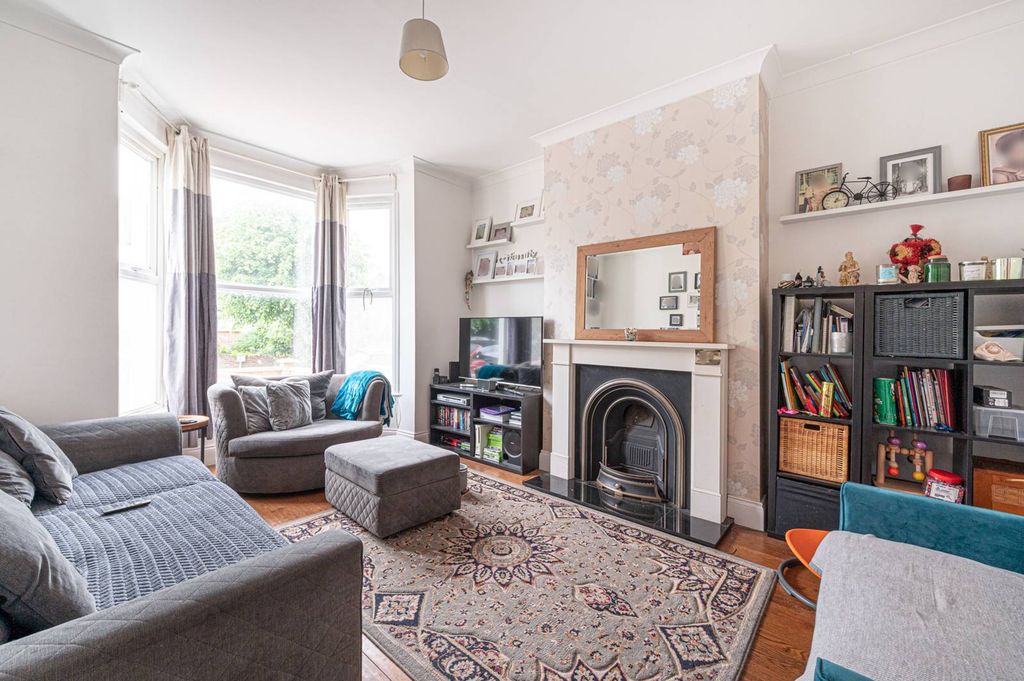 Property photo 1 of 8