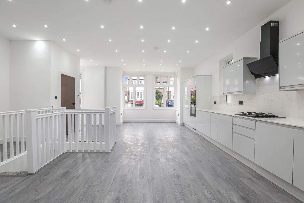 Property photo 1 of 25 Ach_5056