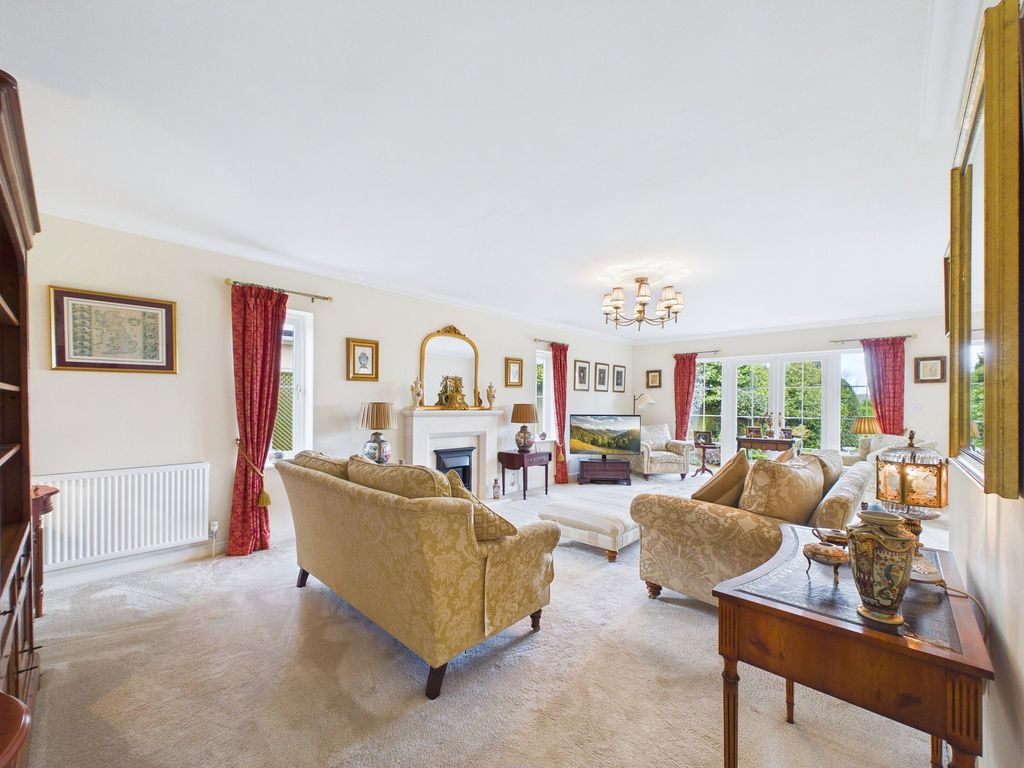Property photo 3 of 41