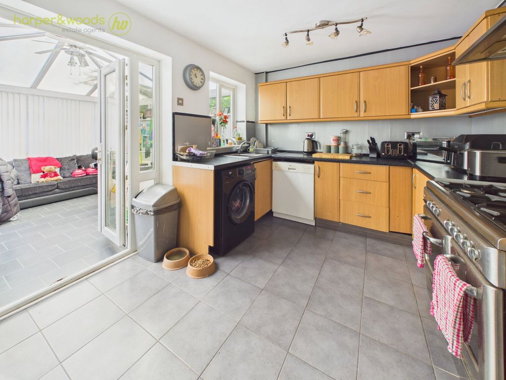 Property photo 3 of 31