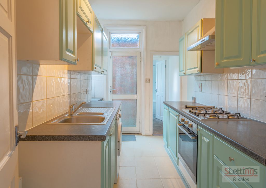 Property photo 2 of 14 1