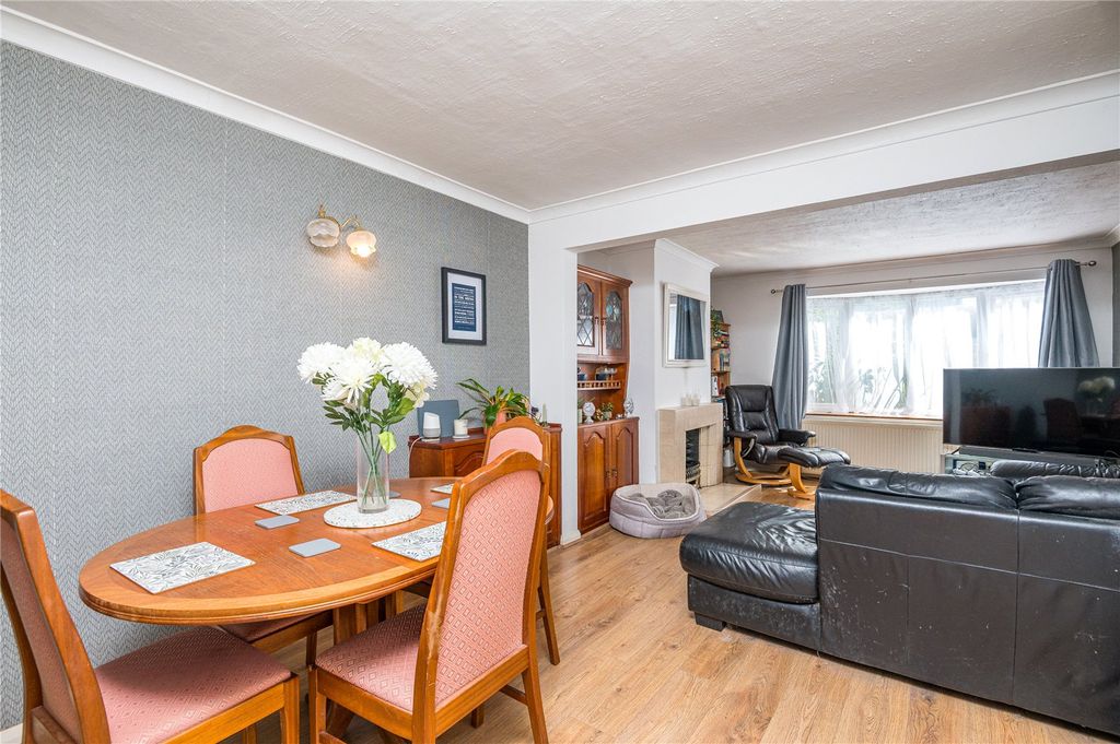 Property photo 3 of 16 Picture No. 13