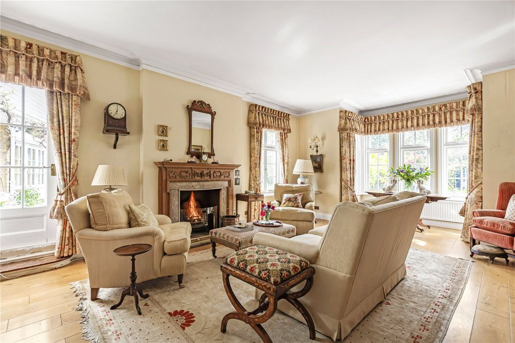 Property photo 2 of 16 Drawing Room