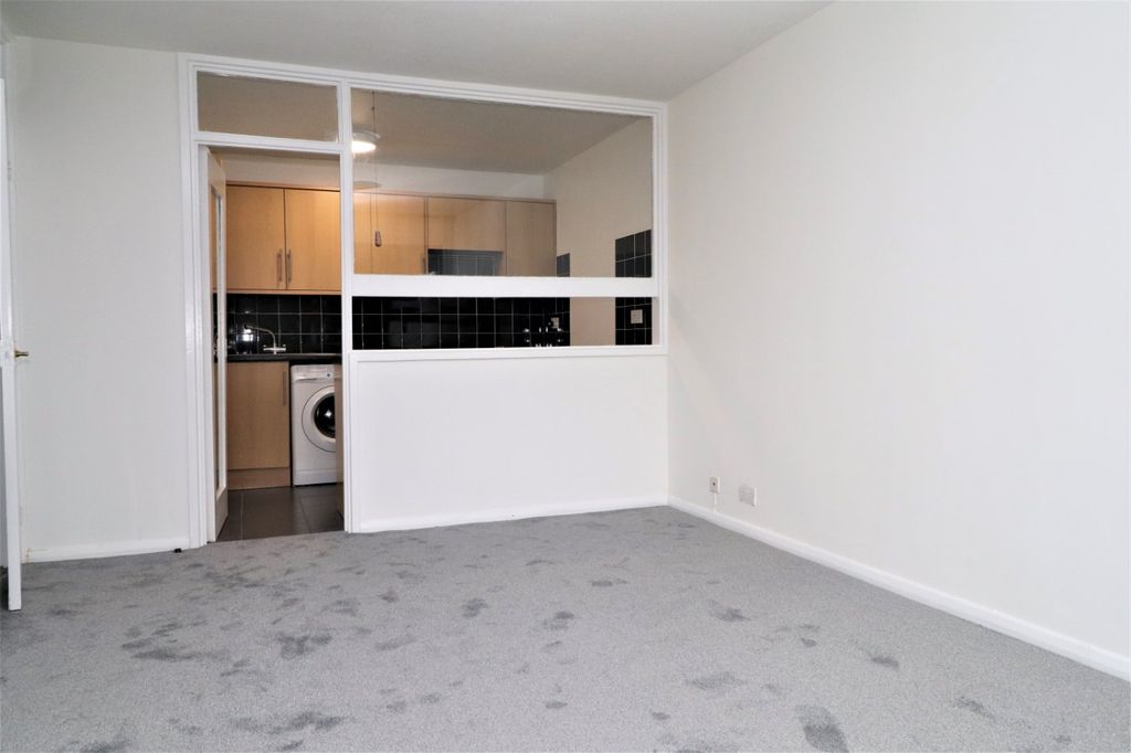 Property photo 2 of 7 Picture No. 08