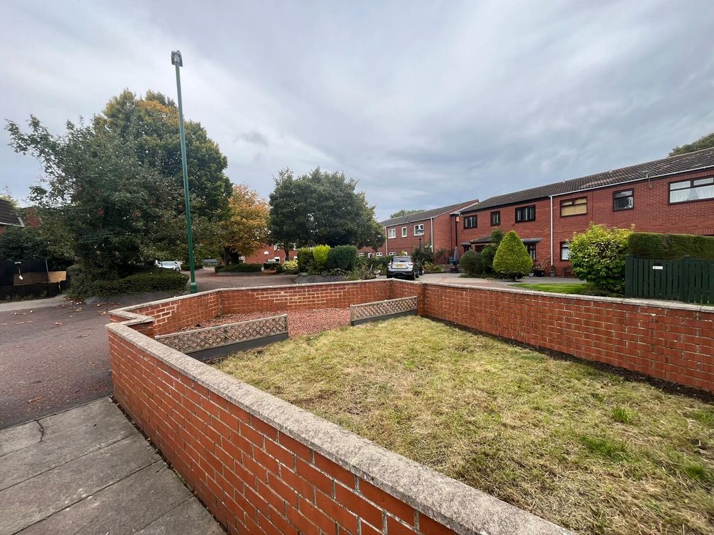 Property photo 2 of 12 Exterior