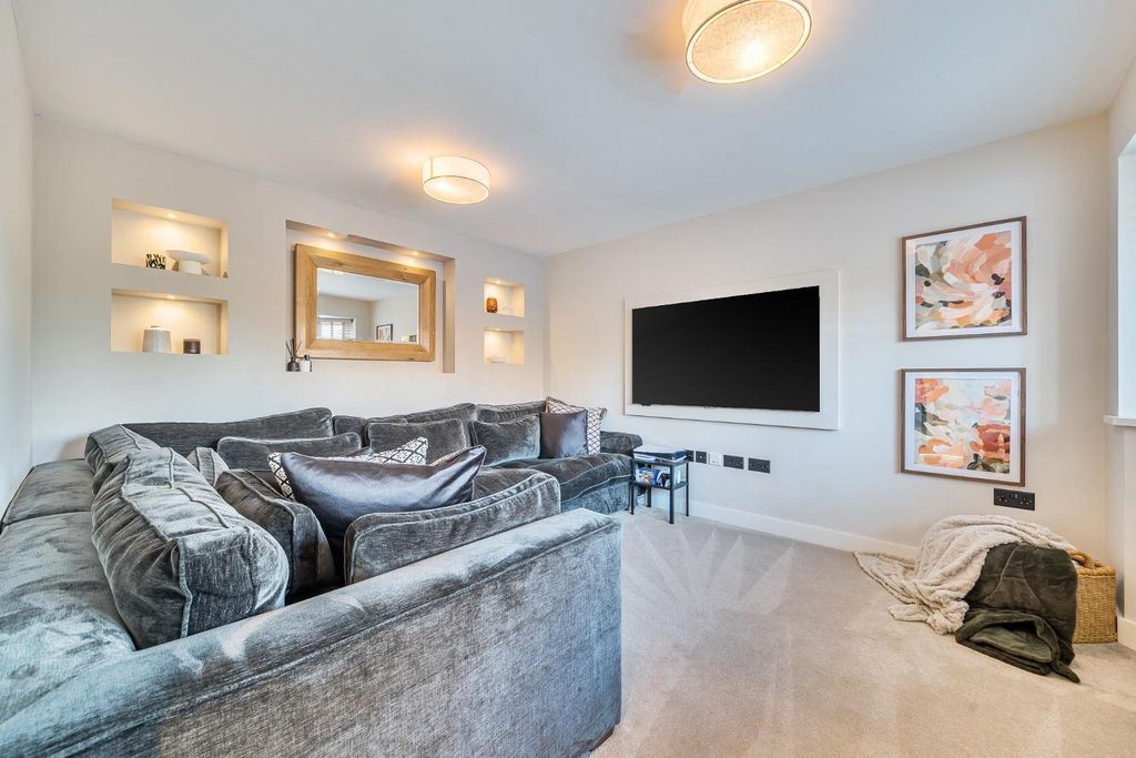 Property photo 3 of 15 Living Room