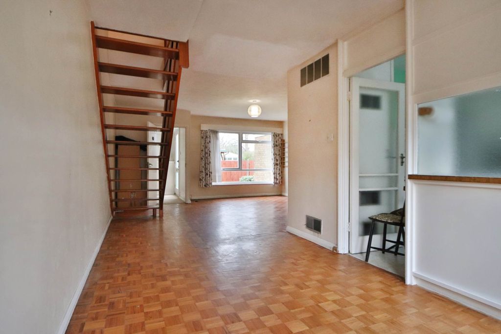 Property photo 3 of 13