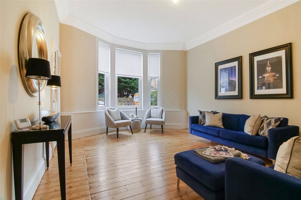 Property photo 2 of 21 Picture No. 07