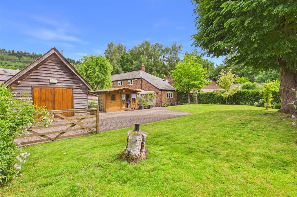 Property photo 3 of 33 Picture No. 17
