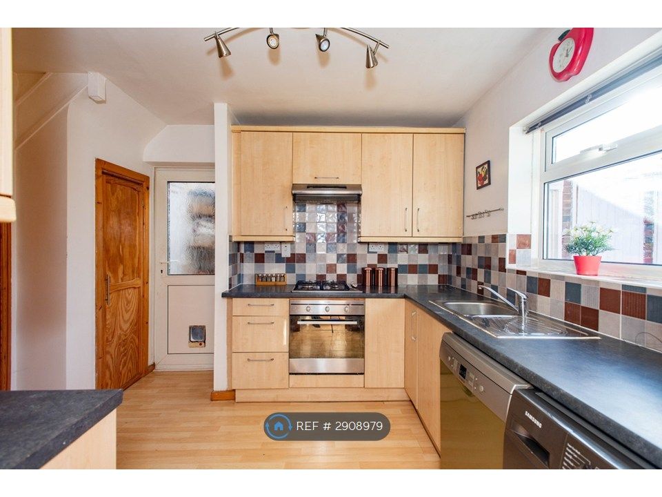 Property photo 3 of 16