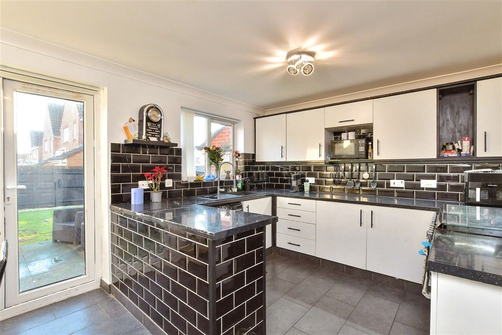 Property photo 3 of 11 Kitchen/ Diner