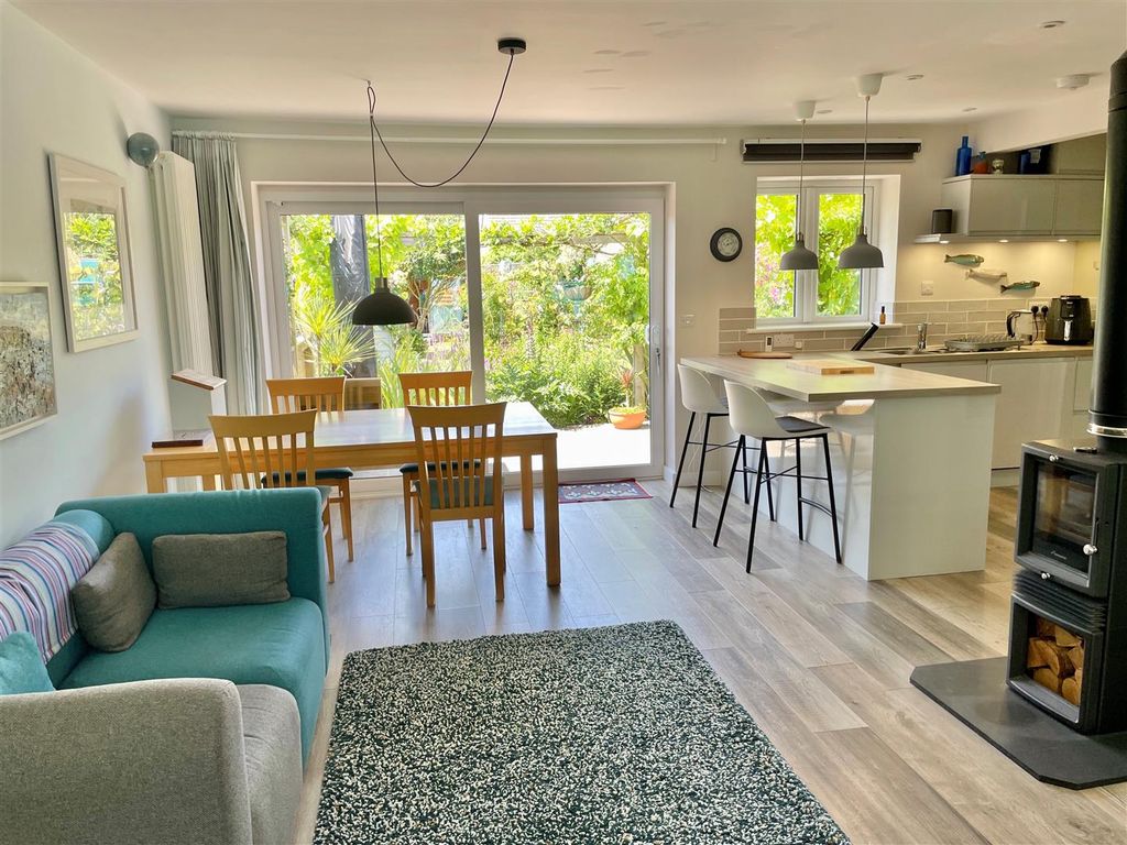 Property photo 3 of 18 Lounge/Dining Room